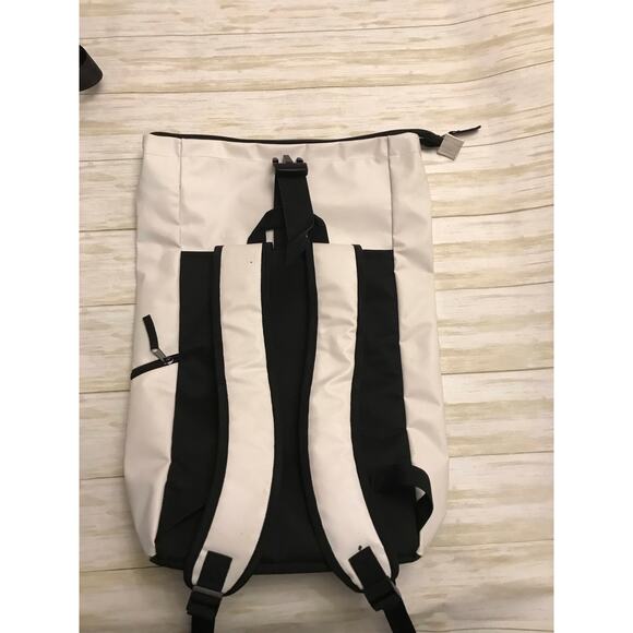 Platecrate Backpack - Picture 1 of 4